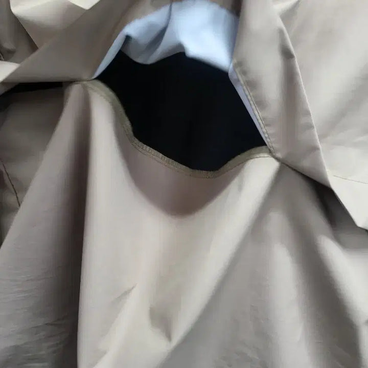 [BUNJANG] Descente Beige Windbreaker Jacket 2XL / 데상트 베이지색 바람막이 점퍼 2xl