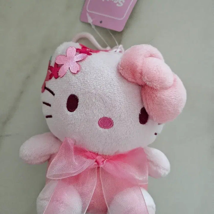 [BUNJANG] Sanrio Hello Kitty Cherry Blossom Ribbon Doll Keychain / 산리오 헬로키티 벚꽃 리본 인형 키링