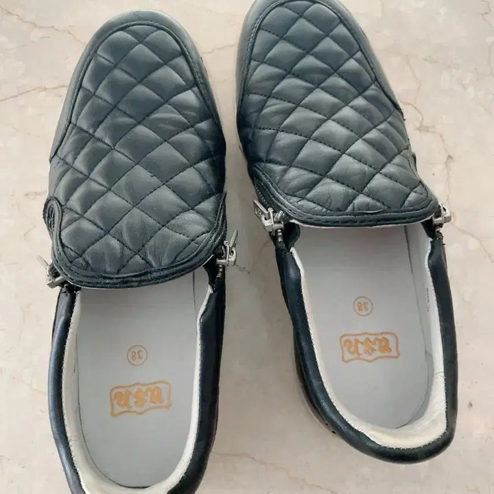 [BUNJANG] ASH Quilted Leather Slip-on Shoes / ASH 가죽 퀼팅 슬립온 38 / 250