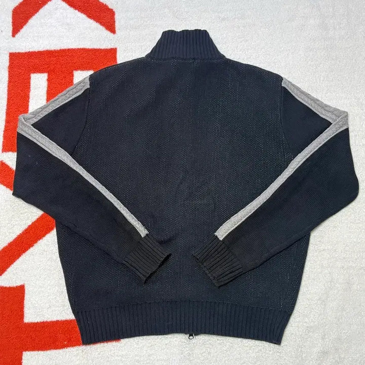 [SOLD OUT] Aakam 자카드 집업 니트 2
