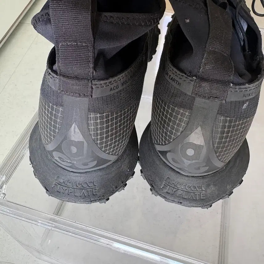 [BUNJANG] Nike ACG Mountain Fly Gore-Tex Black &amp; Dark Grey Shoes / 나이키 ACG 마운틴 플라이 고어텍스 블랙 앤 다크 그레이 280