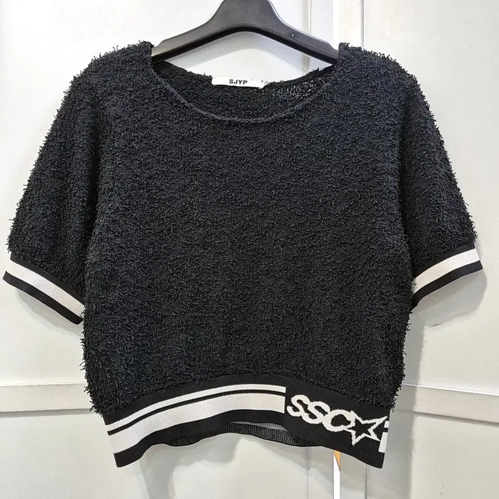 [BUNJANG] SJYP Crop Boucle Knit Top / SJYP 크롭 반팔 부클 니트티