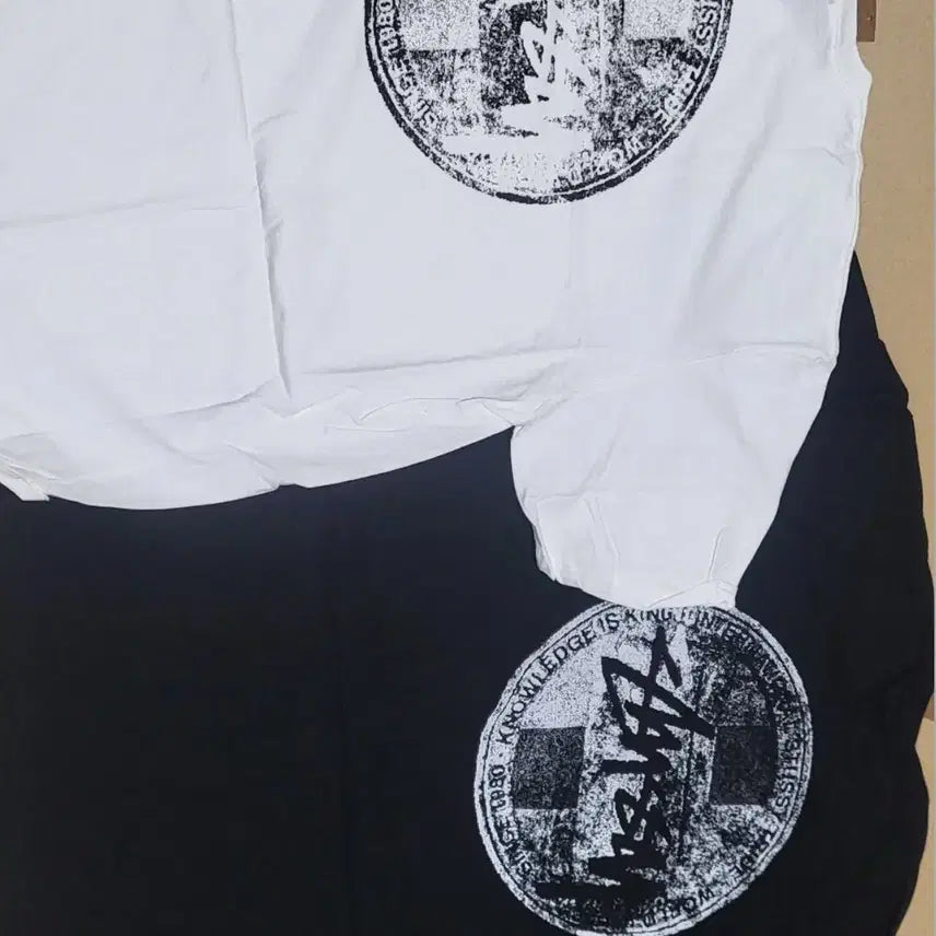 [SOLD OUT] 스투시 스탬프 원형 닷 반팔티