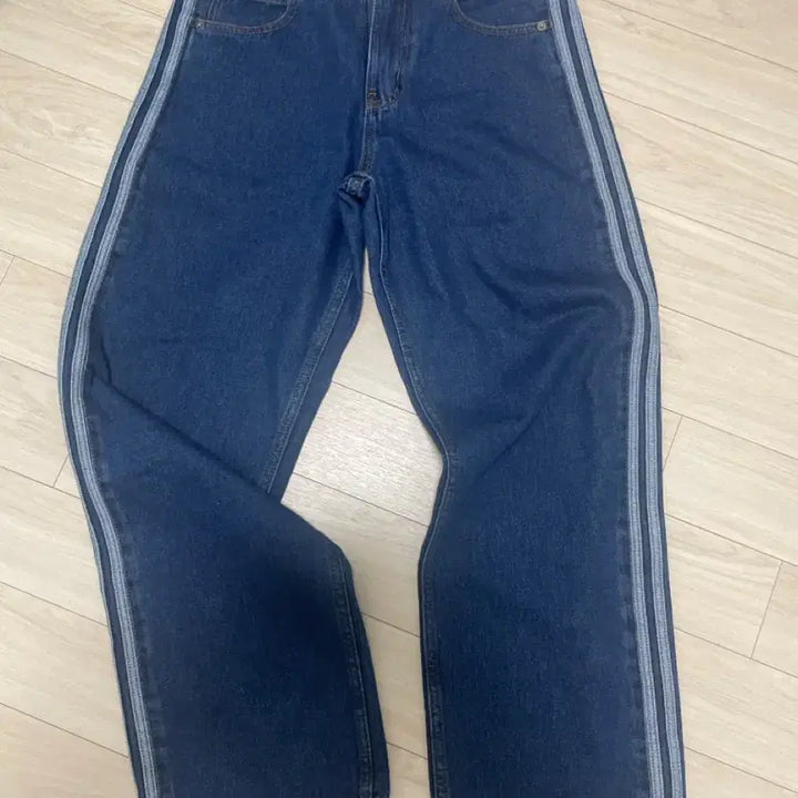 [BUNJANG] Adidas Adicolor Denim Pants / 아디다스 아디컬러 데님팬투