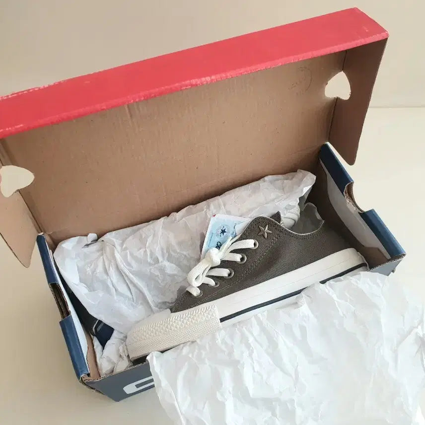 [BUNJANG] Converse Khaki Limited Edition Sneakers / 컨버스 카키 한정판 / 일본 구입 새제품