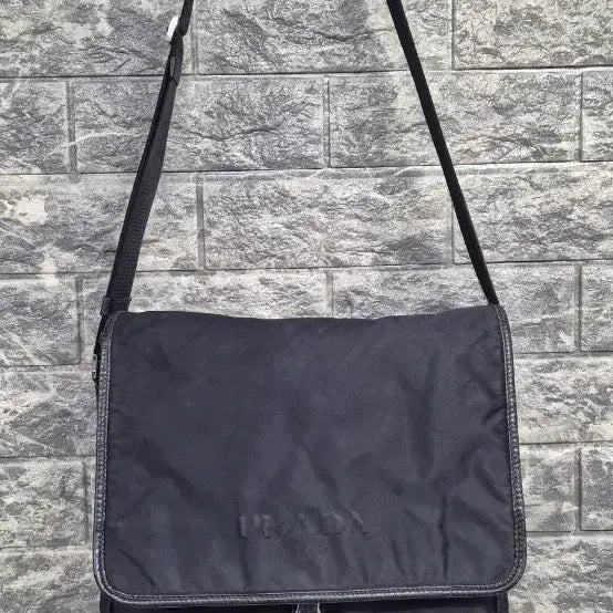 [BUNJANG] Prada Tessuto Poconno Messenger Bag / 프라다 테수토 포코노 메신저백