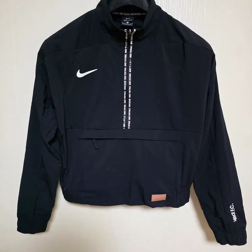 [BUNJANG] Nike F.C. Crop Fit Anorak (Size S) / 나이키 F.C 크롭핏 아노락 사이즈 ( S )