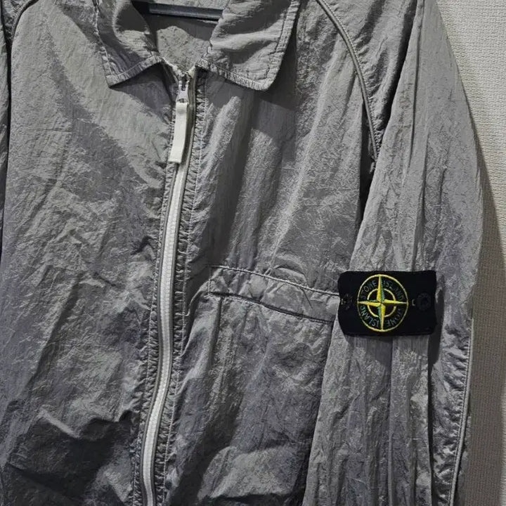 [BUNJANG] Stone Island 22SS Nylon Metal Overshirt Jacket / [백화점판/S급] 22SS 스톤아일랜드 나일론메탈 오버셔츠 자켓 105