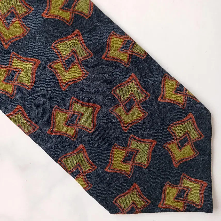 [BUNJANG] Giorgio Armani Geometric Pattern Silk Tie / 조르지오 아르마니 네이비 기하 패턴 넥타이 9.5cm A+등급 G26
