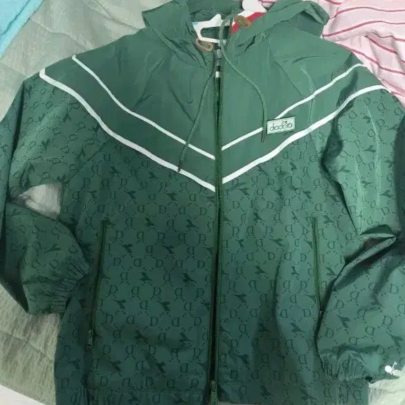 [SOLD OUT] 디아도라 469855 몬텔로 후드 우븐 자켓 GREEN