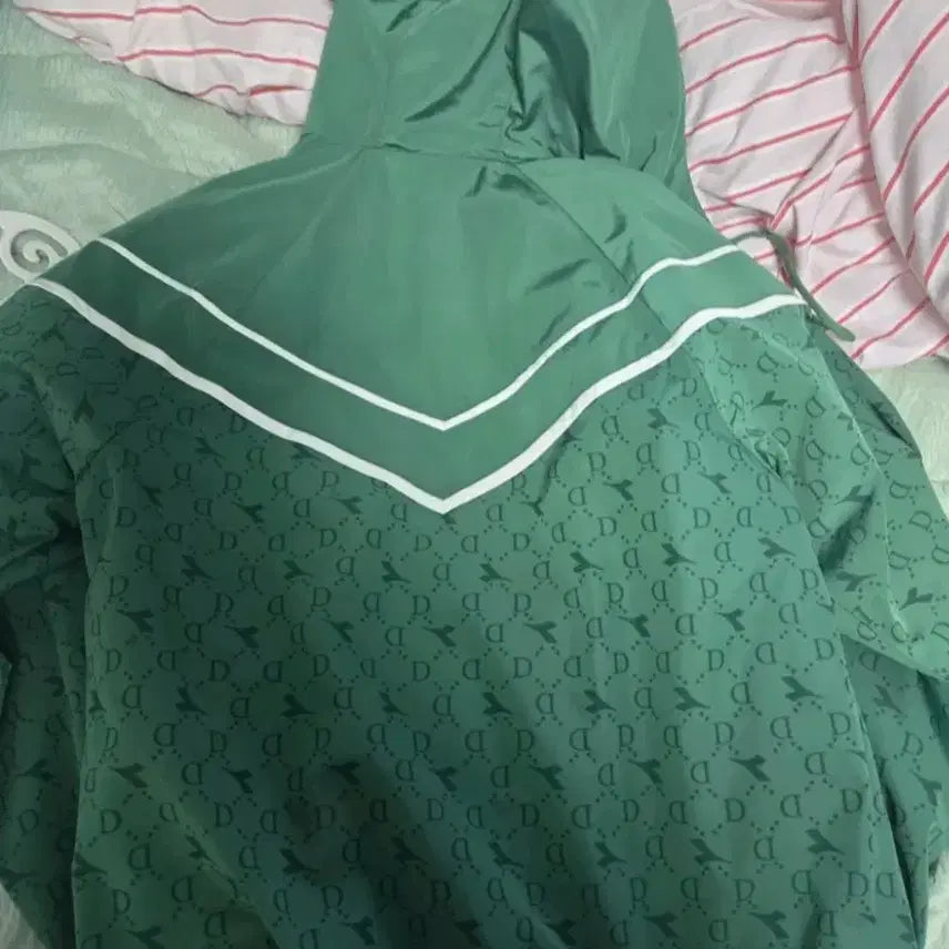 [SOLD OUT] 디아도라 469855 몬텔로 후드 우븐 자켓 GREEN