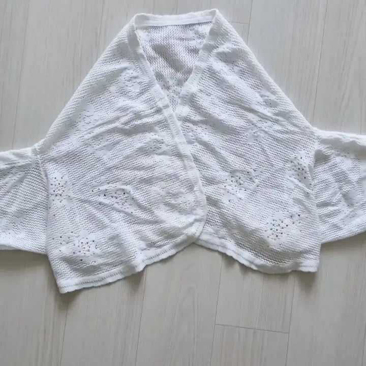 [BUNJANG] White Punching Knit Bolero Cardigan / 화이트 펀칭 니트 가디건 Free볼레로