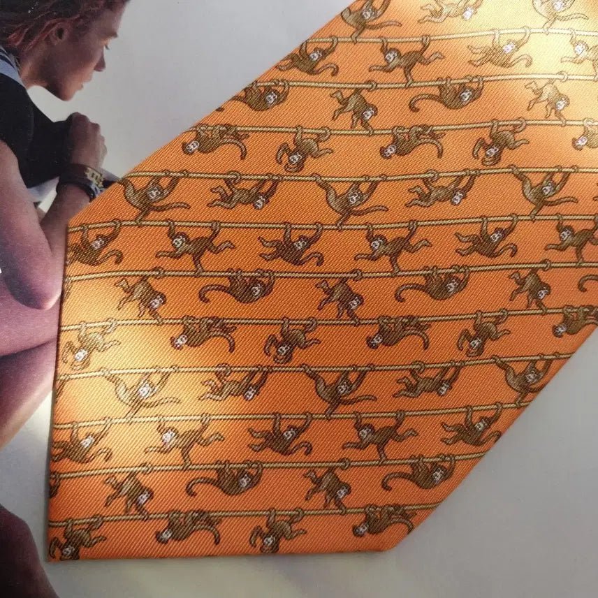 [BUNJANG] Hermes Monkey Motif Silk Tie / 에르메스 오렌지 원숭이 모티브 넥타이 9.5cm A+등급 K2592