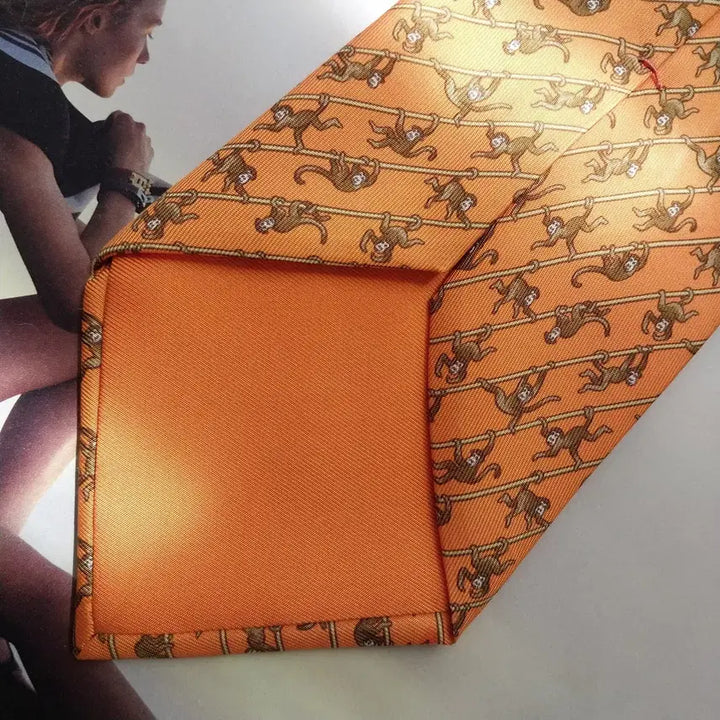 [BUNJANG] Hermes Monkey Motif Silk Tie / 에르메스 오렌지 원숭이 모티브 넥타이 9.5cm A+등급 K2592