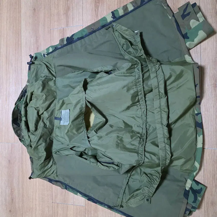 [SOLD OUT] 미군1세대 우드랜드 고어텍스 파카 사이즈 (M-S )