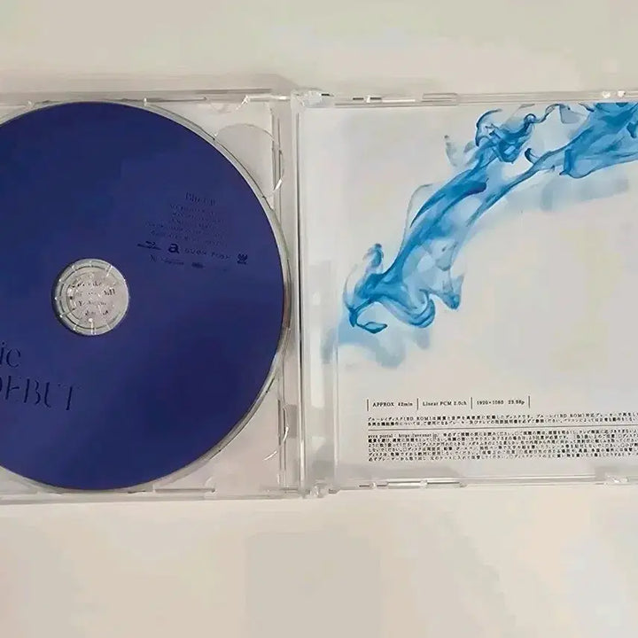 [SOLD OUT] Kyrie (키리에) - Debut (CD+Blu-ray) 앨범 판매