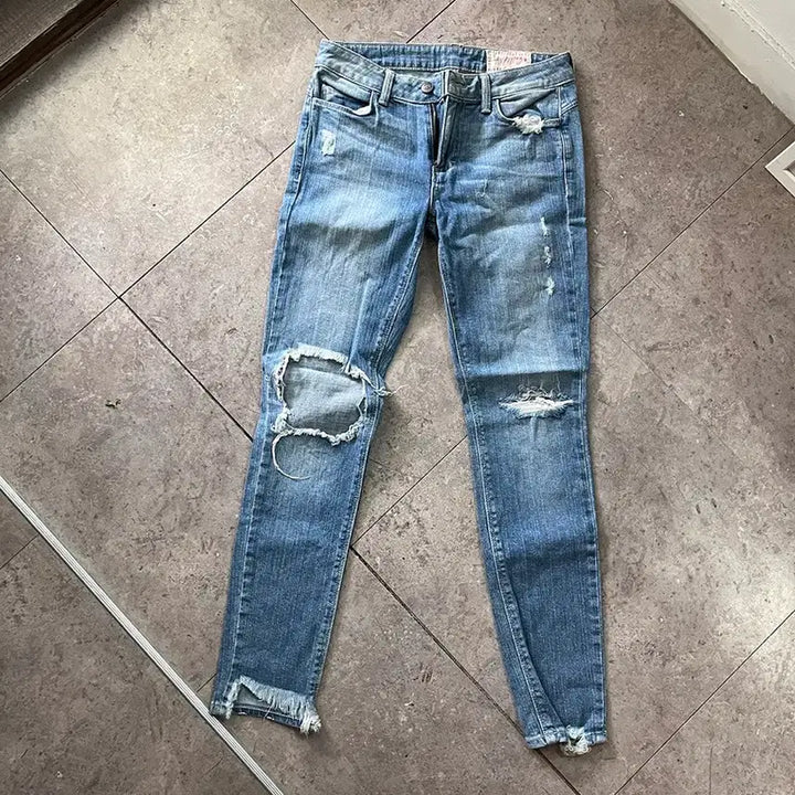[BUNJANG] Siwy Distressed Skinny Denim Jeans (Size 24) / 씨위(Siwy) 디스트로이드 스키니 데님 (
