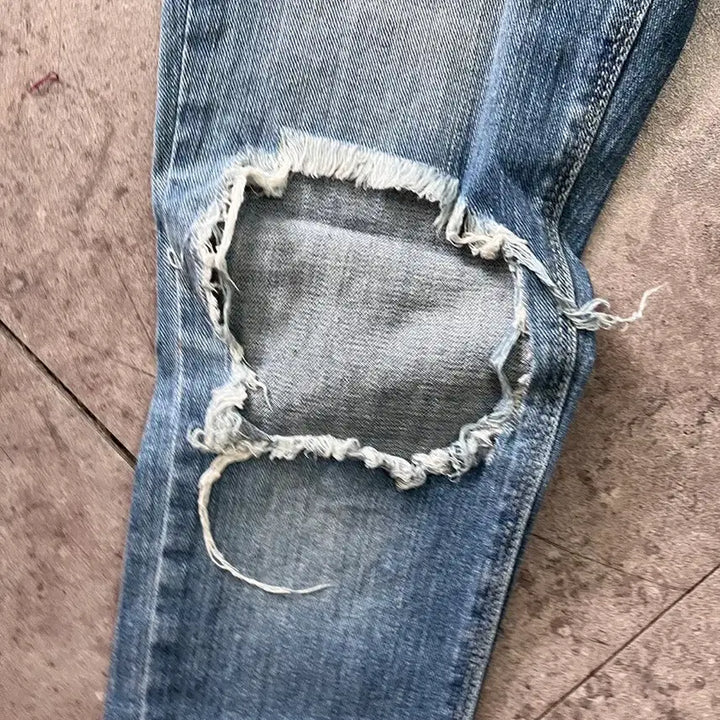[BUNJANG] Siwy Distressed Skinny Denim Jeans (Size 24) / 씨위(Siwy) 디스트로이드 스키니 데님 (