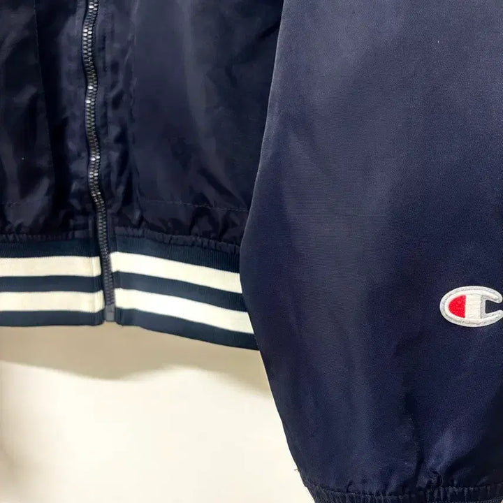 [BUNJANG] Champion Navy Satin Varsity Jacket (Size S) / 챔피온 네이비색 새틴 바시티 빈티지 자켓 S
