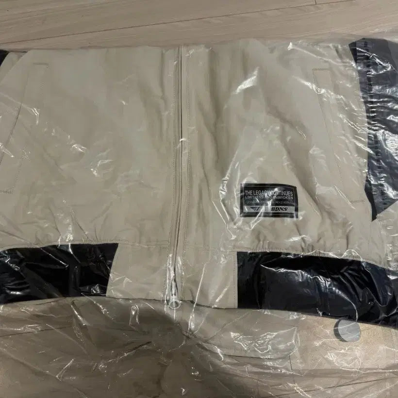 [BUNJANG] Bad Neighbors x T1 Base Jacket Beige Non-Marking XL / 빠더너스 x T1 베이스 자켓 베이지 논마킹 XL