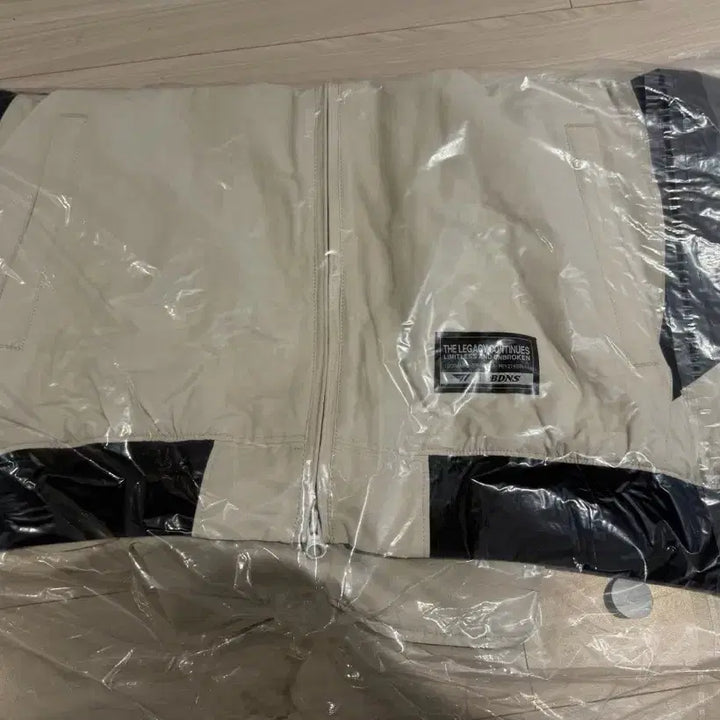 [BUNJANG] Bad Neighbors x T1 Base Jacket Beige Non-Marking XL / 빠더너스 x T1 베이스 자켓 베이지 논마킹 XL