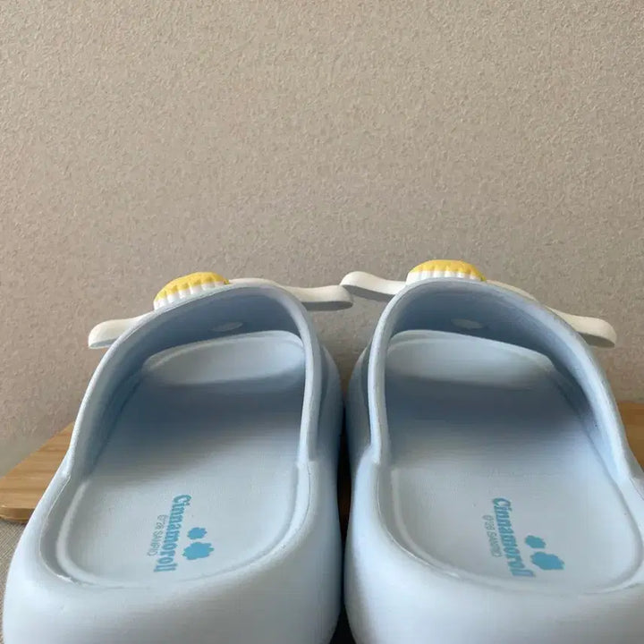 [BUNJANG] Sanrio Cinnamoroll Slippers / 새상품) 산리오 시나모롤 슬리퍼 (택없음)