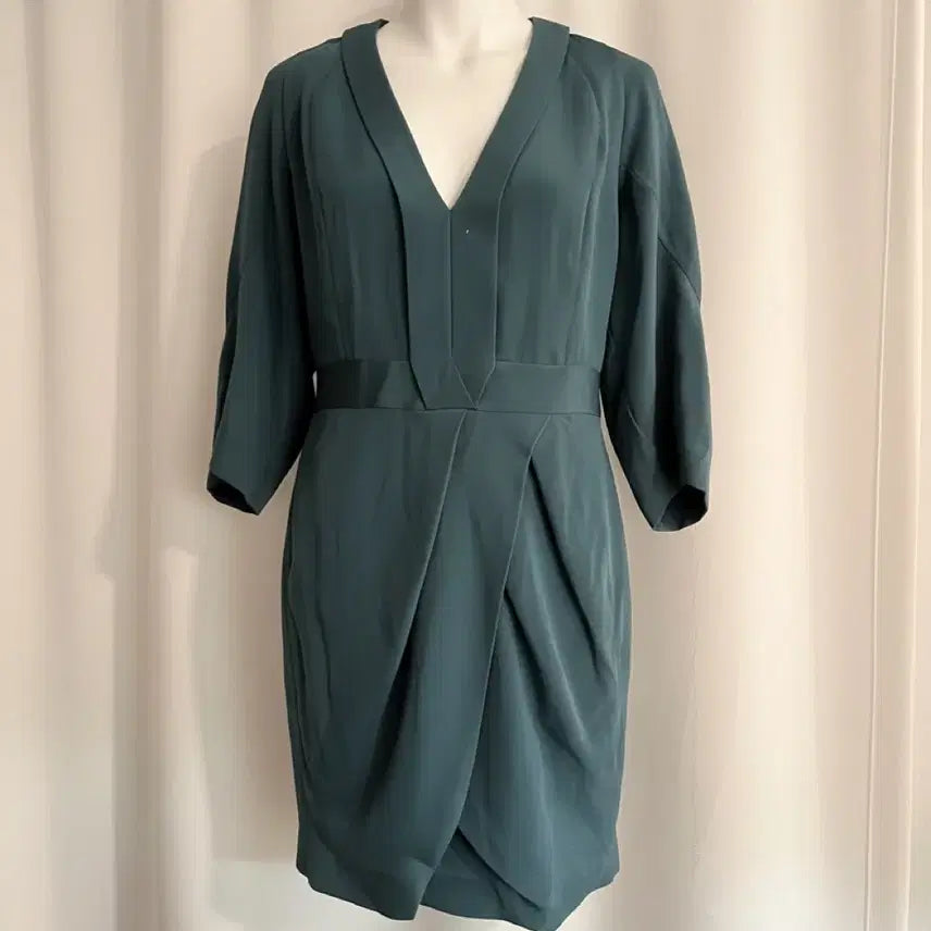[SOLD OUT] 딥그린 브이넥 랩 스타일 원피스