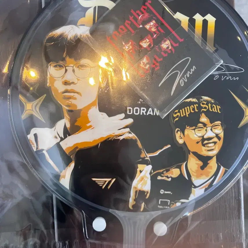 [BUNJANG] T1 Doran Fan &amp; Photocard / T1 홈그라운드 DAY 1 도란 부채 및 포토카드 양도합니다!