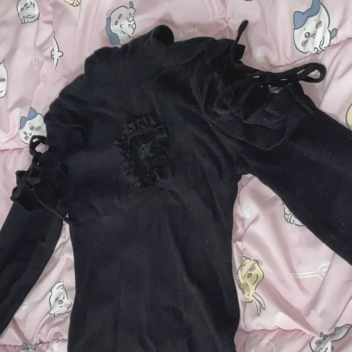 [BUNJANG] Honey Mew Michelle Macaron Heart Cut Knit Top / honey mew 허니뮤 미셸마카롱 하트컷 니트 양산형지뢰계스나계리즈리사