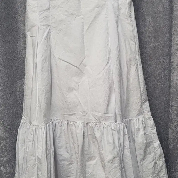[BUNJANG] White Tiered Maxi Skirt with Back Elastic / 바스락 화이트 롱 스커트 (뒷밴딩, 티어드 캉캉)