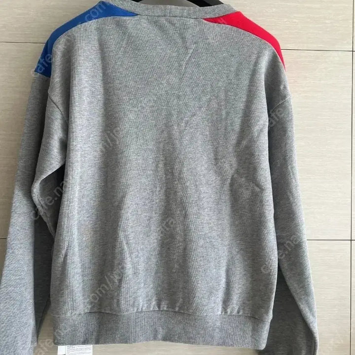 [SOLD OUT] 셀린느 회색 맨투맨 티셔츠 s사이즈 팝니다