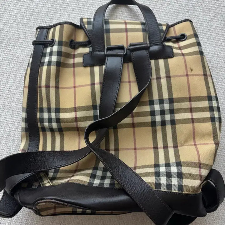 [SOLD OUT] 버버리 노바체크 가죽 백팩 (가격제안환영)