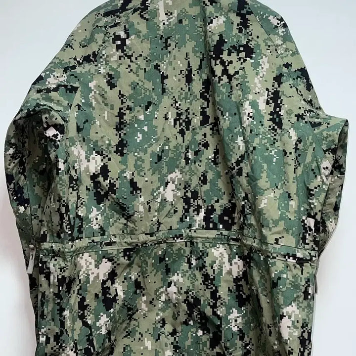 [BUNJANG] USN Navy-Seal AOR2 GORE-TEX Type III Parka (3rd Gen Woodland) M/S / (데드스탁)미군 고어텍스 네이비-씰 AOR2 3세대 우드랜드 파카 M/S