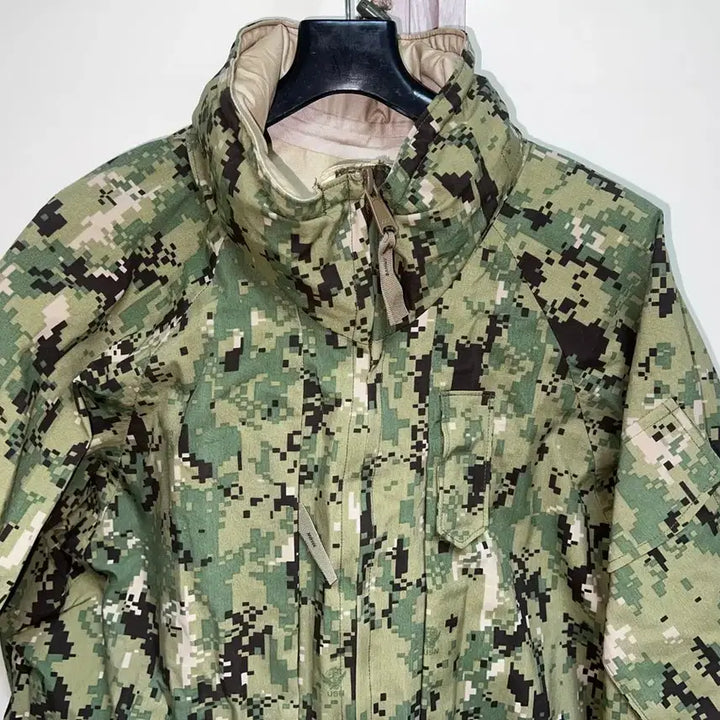 [BUNJANG] USN Navy-Seal AOR2 GORE-TEX Type III Parka (3rd Gen Woodland) M/S / (데드스탁)미군 고어텍스 네이비-씰 AOR2 3세대 우드랜드 파카 M/S