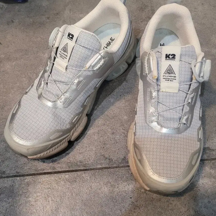 [SOLD OUT] K2 플라이하이크 등산화 운동화 실버