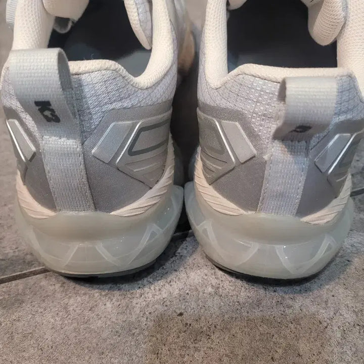 [SOLD OUT] K2 플라이하이크 등산화 운동화 실버