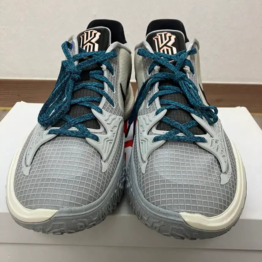 [BUNJANG] Nike Kyrie Low 4 Basketball Shoes / 나이키 카이리 로우4 300