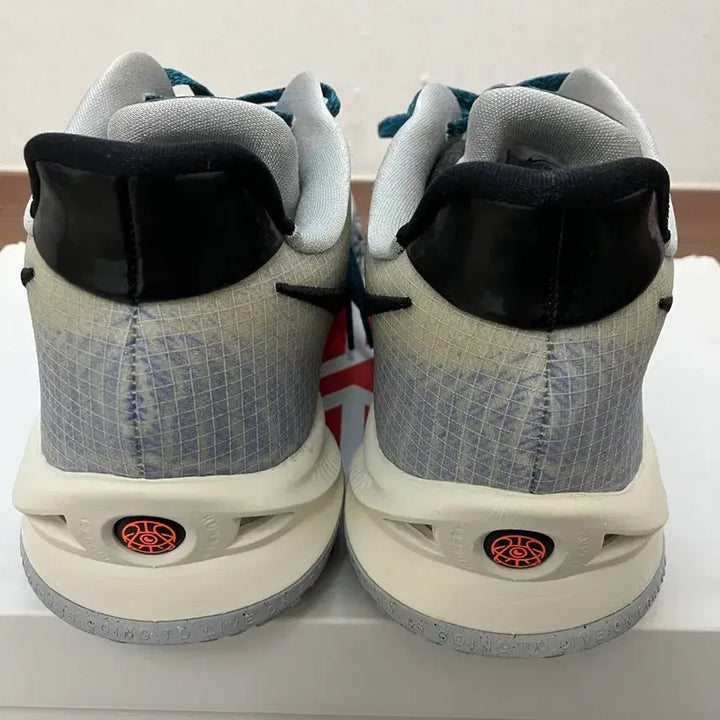 [BUNJANG] Nike Kyrie Low 4 Basketball Shoes / 나이키 카이리 로우4 300