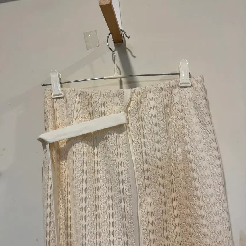[BUNJANG] Mine Pleated Lace Skirt / 마인 레이스 플리츠 스커트