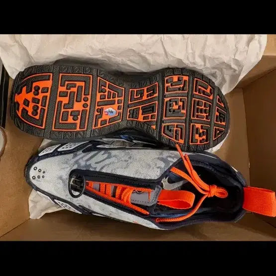[BUNJANG] Nike Air Max SNDR SE Pure Platinum Orange Sneakers / 에어맥스 SNDR SE 퓨어 플래티넘 (사이즈26/265/270)