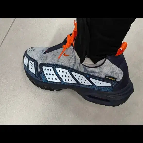 [BUNJANG] Nike Air Max SNDR SE Pure Platinum Orange Sneakers / 에어맥스 SNDR SE 퓨어 플래티넘 (사이즈26/265/270)