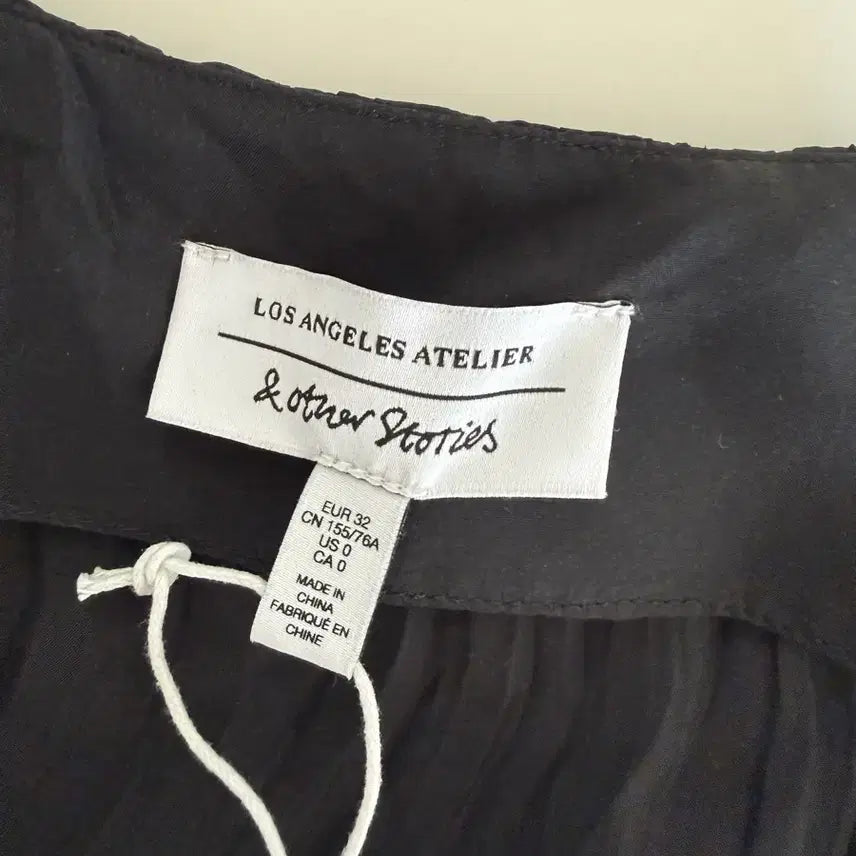 [BUNJANG] And Other Stories Silk Strappy Top Black / (택o) 새상품 앤아더스토리즈 실크 탑 블랙