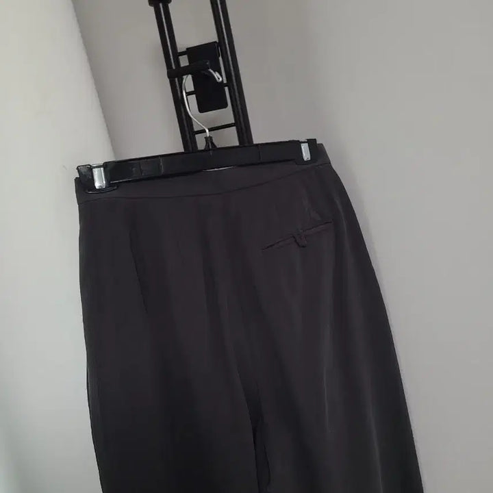 [BUNJANG] Masculine Pleated Wide-Leg Pants / 새-마스큘린-핀턱와이드(여름까지쭉)