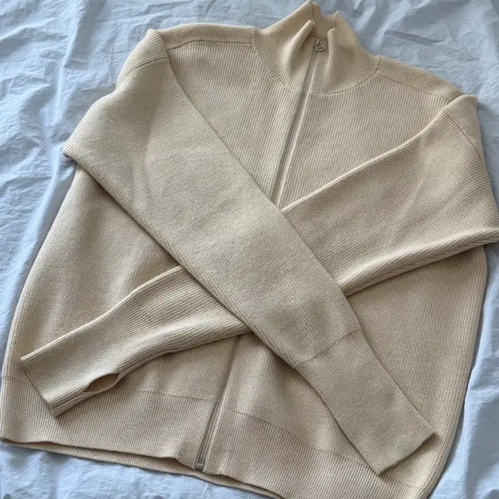 [BUNJANG] Uniqlo U Merino Blend Rib Full Zip Sweater - Natural / 유니클로U메리노블렌드립풀짚스웨터 내츄럴 443495