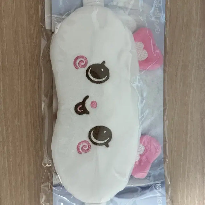 [SOLD OUT] 엔시티위시 오투럽 팝업 2차 엠디 수면안대 사쿠야