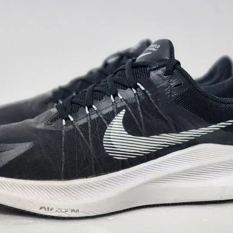 [BUNJANG] Nike Air Zoom Winflo 9 Black 275mm / 나이키 에어 줌 윈플로 9 블랙 275 mm