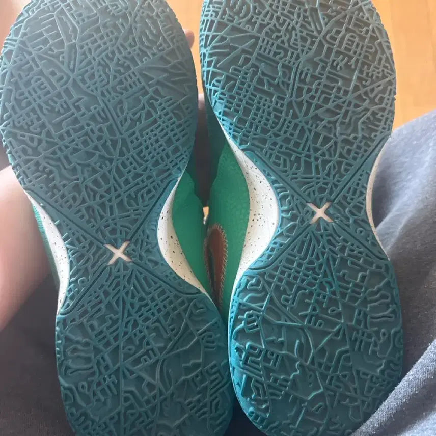 [BUNJANG] Nike LeBron Next Gen EP Basketball Shoes 280 / 나이키 르브론 넥스트젠 EP 농구화 280