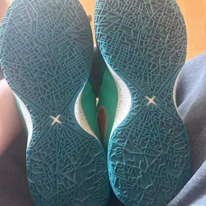 [BUNJANG] Nike LeBron Next Gen EP Basketball Shoes 280 / 나이키 르브론 넥스트젠 EP 농구화 280