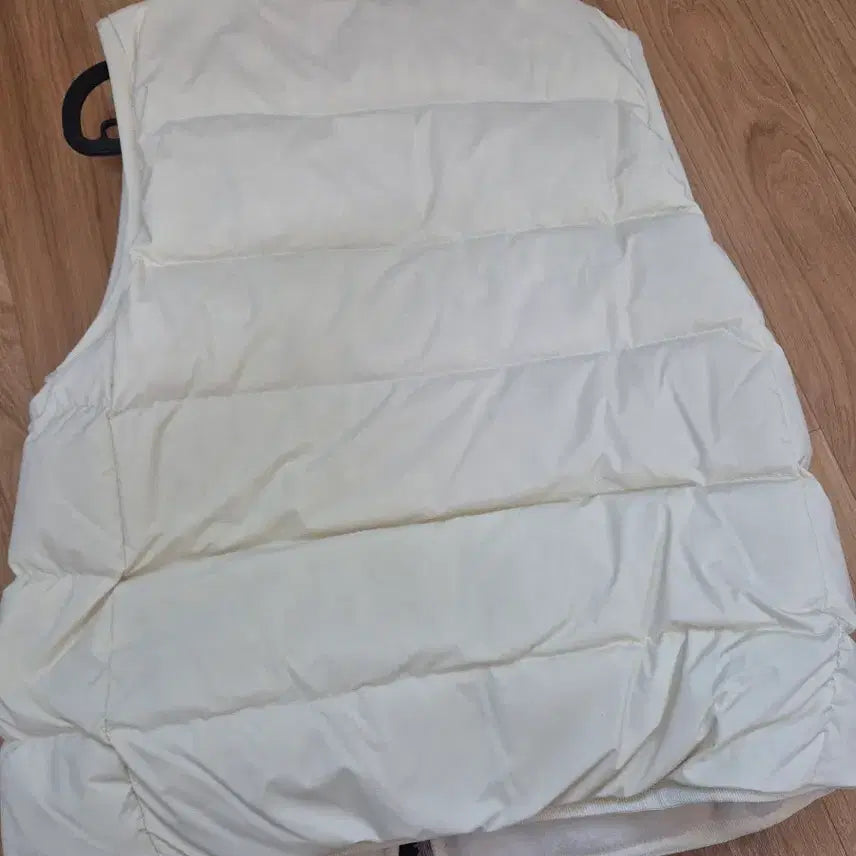 [BUNJANG] MLB Basic Fleece Reversible Padded Vest Ivory / 엠엘비 베이직 후리스 리버시블 패딩 조끼 아이보리