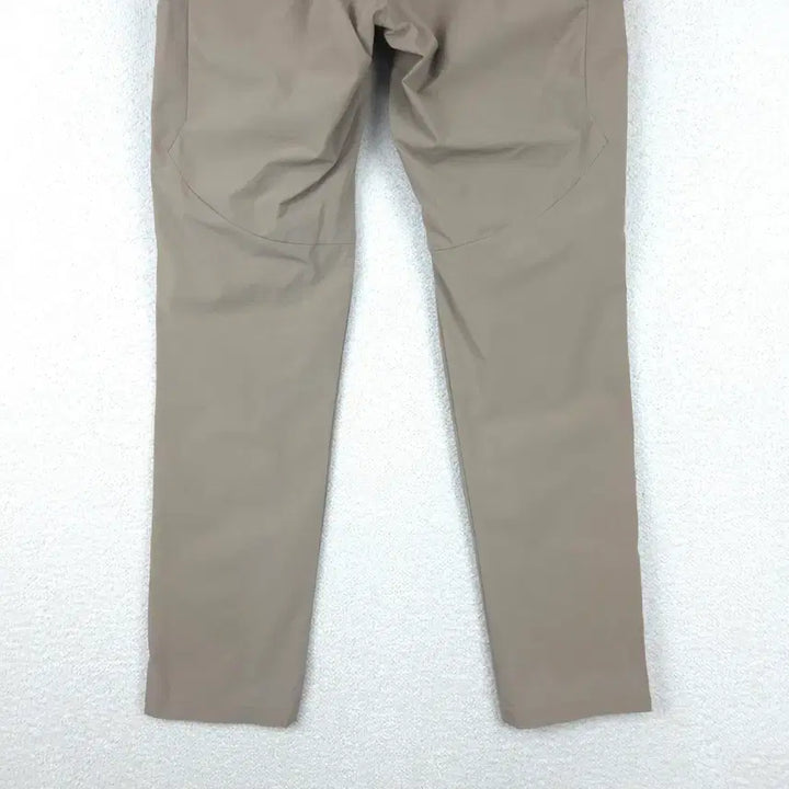 [SOLD OUT] MLB 여성 바스락 카고 바지 베이지(29~30)